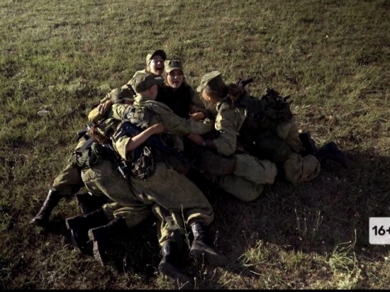 Бош против Зайцевой: первая женская драка в военной роте