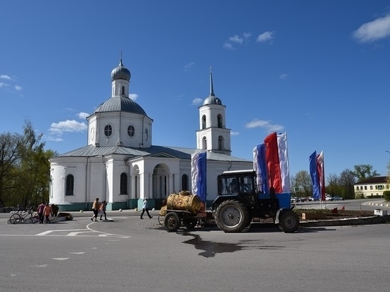 Благоустроители без масок: жителя Острова возмутила беспечность озеленителей