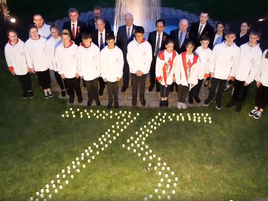 Сотрудники посольства РФ в Вашингтоне провели акцию «Свеча Победы»