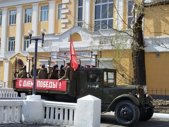 Одиннадцать «агитбригад» в Забайкалье выступают во дворах для ветеранов ВОВ