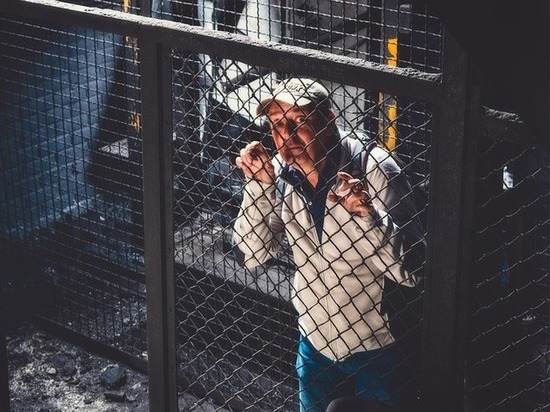 Адвокат утверждает, что мужчина мучается и не может есть