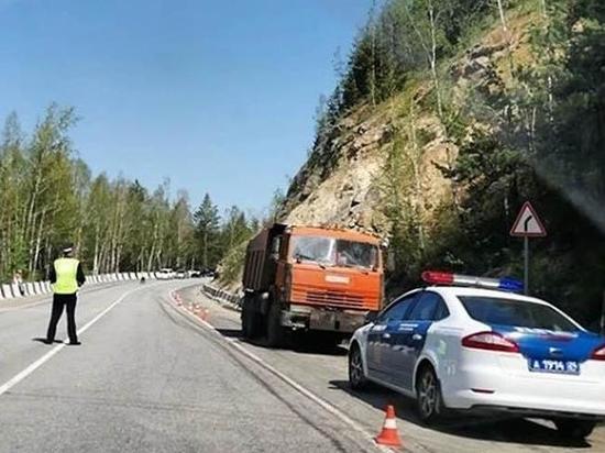 Водителей Хакасии и Красноярска предупредили о пробках на опасном участке