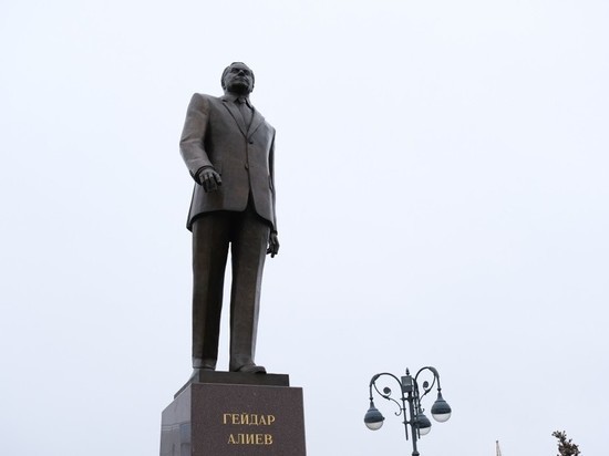 В Астрахани вспоминают президента Азербайджана Гейдара Алиева