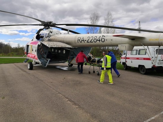 В Тверь на вертолете санавиации доставили пациента с травмой головы