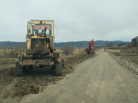 Начался ремонт единственной дороги между Красным Чикоем и «Байкалом»