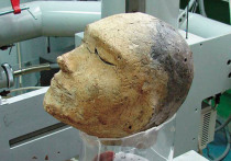 Древний археологический артефакт – глиняная человеческая голова, найденная в древнем захоронении на территории Кемеровской области - скрывала в себе настоящий череп барана