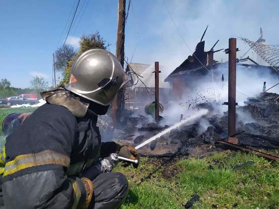 Житель Хакасии спалил часть дома из-за неосторожного курения