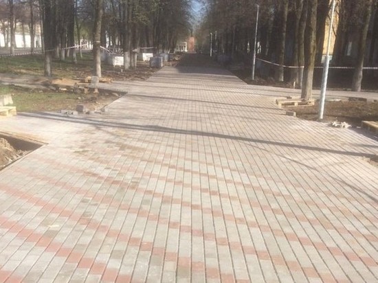 В Кирове ремонтируют 14 тротуаров