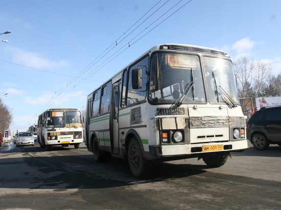 Пожилая женщина пострадала в утреннем ДТП с автобусом и иномаркой в Кемерове