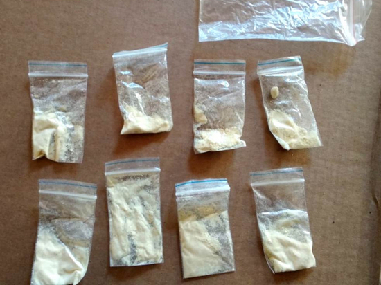 Почти полкило наркотиков нашли при обыске у 25-летнего псковича
