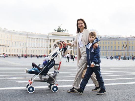 Анастасия Гребенкина довольна, а Мила Марсель считает, что в Москве дети "стоят дороже"