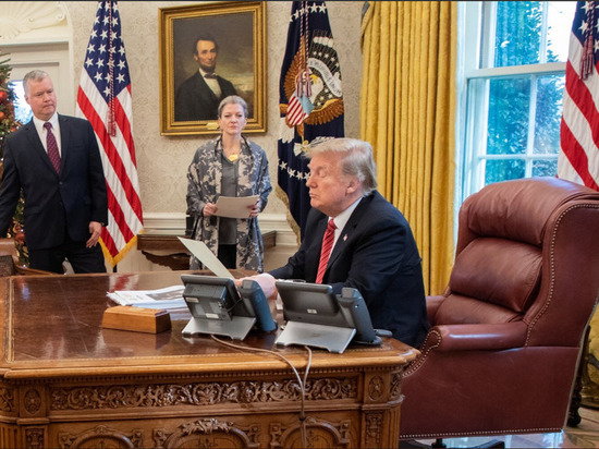 Трамп планирует изучить законопроект о санкциях против Пекина из-за коронавируса