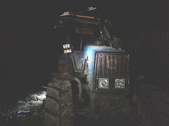 Пьяный сельчанин из Башкирии опрокинулся на тракторе в кювет