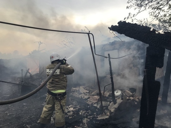 Пожарные вынесли из огня 90-летнюю белгородку