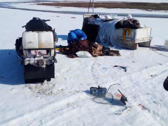 В ЯНАО человек опрокинулся на снегоходе и попал в больницу