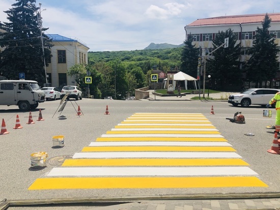 В Железноводске обновляют дорожную разметку