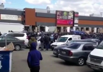 15 мая на оптово-розничном продовольственном центре «Фуд Сити», что на Калужском шоссе, прошла массовая потасовка с участием продавцов, рабочих, охранников и правоохранительных органов