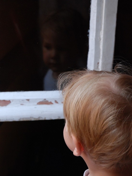 Трехлетняя девочка из Павлова выжила после падения из окна