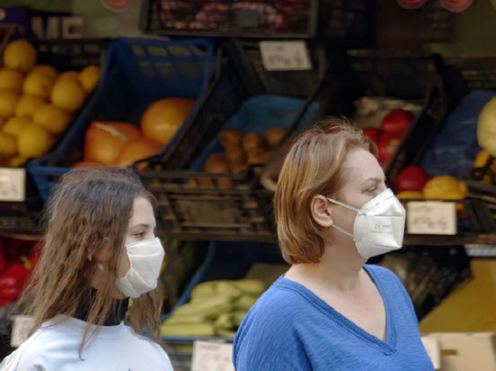 "Магнит" в Великих Луках проверят после жалобы на продавцов без масок