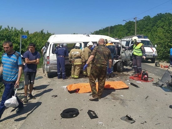 Двое погибших, семеро пострадавших: на Кубани произошло серьезное ДТП