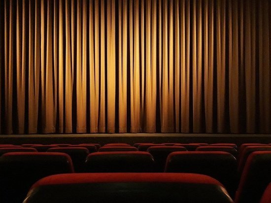 Минкультуры попросило рекомендации по возобновлению работы кинотеатров