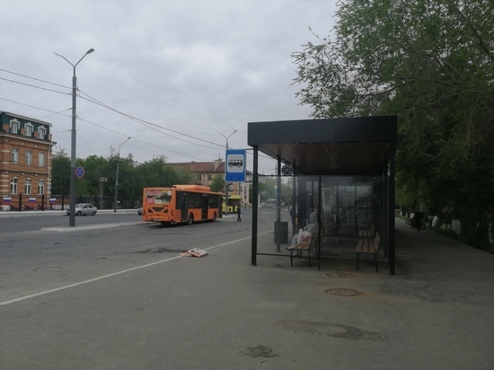 Оренбуржцы устали соблюдать масочно-перчаточный режим Оренбуржцы устали соблюдать масочно-перчаточный режим
