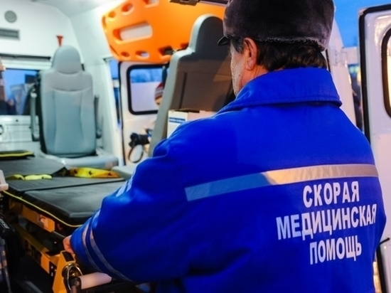В Волгограде «УАЗ» около кладбища сбил двух пешеходов В Волгограде «УАЗ» около кладбища сбил двух пешеходов