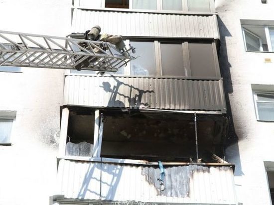 В Уфе загорелась квартира: пожарные эвакуировали 17 жителей дома