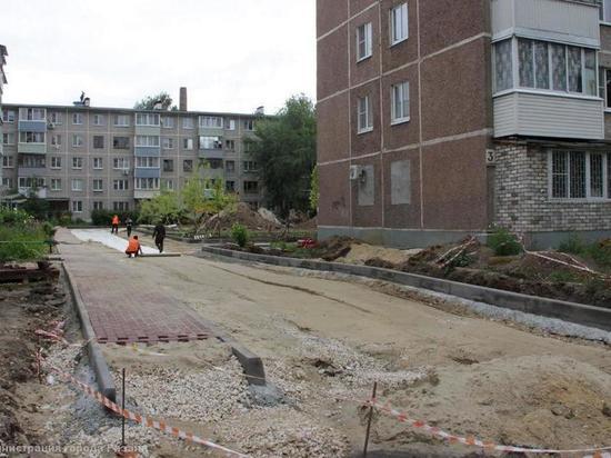 В Рязани ведутся работы по благоустройству семи дворов