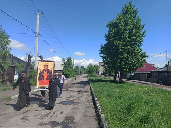 В Кызыле прошел  крестный ход с иконой Божией Матери "Неупиваемая Чаша"