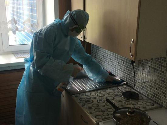 В Змеиногорске продолжается санитарная обработка объектов