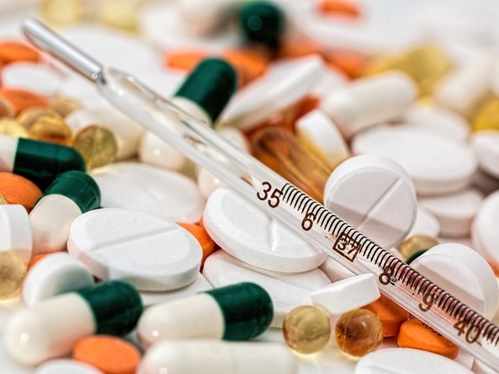 Назван ускоряющий выздоровление от COVID-19 препарат