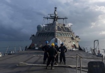 Военно-морские силы США готовятся возобновить службу двух военных кораблей, на которых были зафиксированы вспышки коронавируса