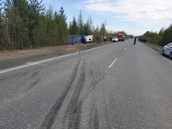 Два авто съехали в кювет на трассе Сургут — Салехард