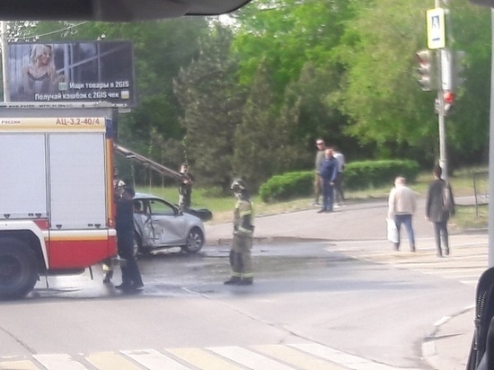Мужчина пострадал в столкновении иномарки и мотоцикла в Ростове