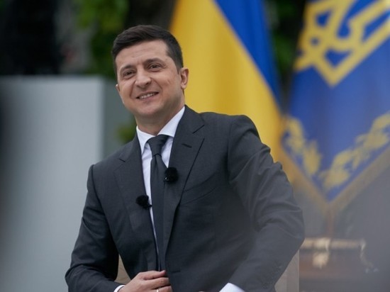 Зеленский: "Я всем отличаюсь от Порошенко" Зеленский: "Я всем отличаюсь от Порошенко"