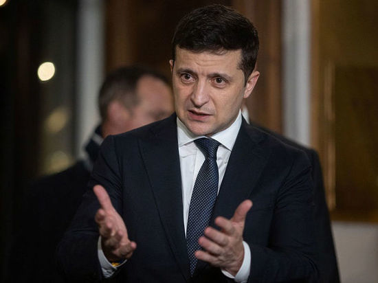 "Заткнув рты" оппозиционным СМИ, президент Украины все равно "поплыл"