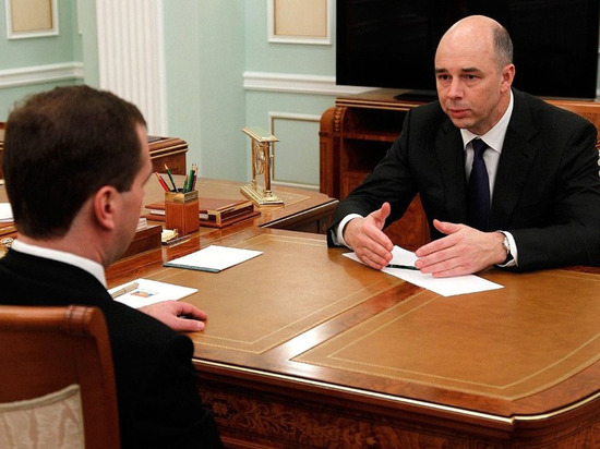 Минфин РФ выполнил план по заимствованиям за полугодие