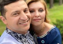 Президент Украины и его супруга разместили в социальных сетях фотоизображение по случаю отмечаемого 22 мая Всемирного дня вышиванки