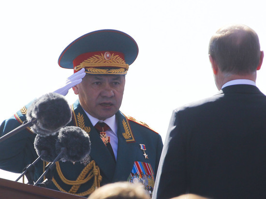 Путин наградил Шойгу орденом "За заслуги перед Отечеством" I степени с мечами Путин наградил Шойгу орденом "За заслуги перед Отечеством" I степени с мечами
