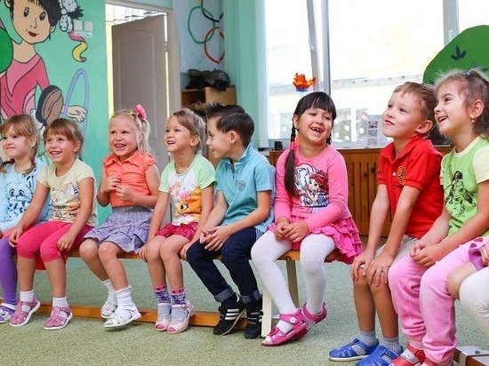 Количество детей в дежурных группах Псковской области увеличилось в 6 раз