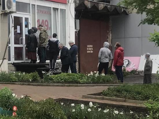 В Кирове выстроились огромные очереди в парикмахерские