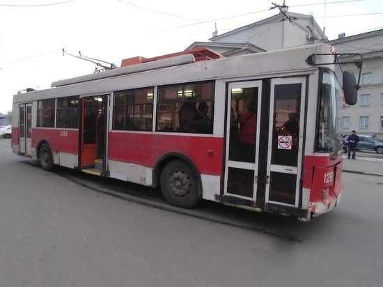 Энгельсские троллейбусы отправили в Санкт-Петербург