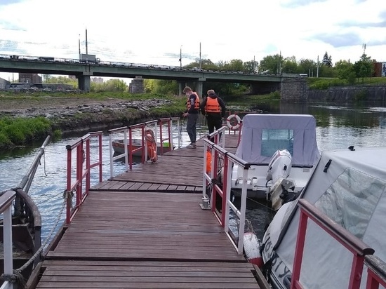 В Туле инспекторы осмотрели базы стоянки судов на реке Упа
