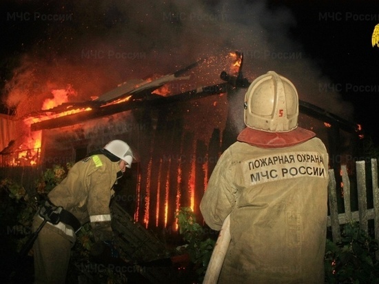 В Ярцевском районе дотла сгорела баня