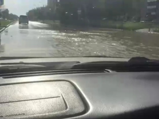 В Барнауле на Антона Петрова случился потоп