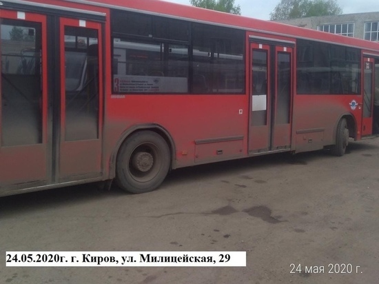 В Кирове 82-летняя бабушка упала в автобусе