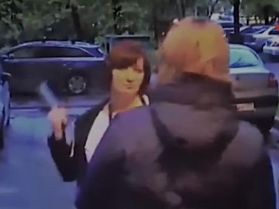 Женщина в тренировочных штанах и с мачете атаковала москвичку