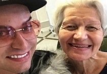 64-летняя Екатерина Терешкович, супруга скандально известного шоумена Гогена Солнцева довела молодого человека чуть ли не до инсульта