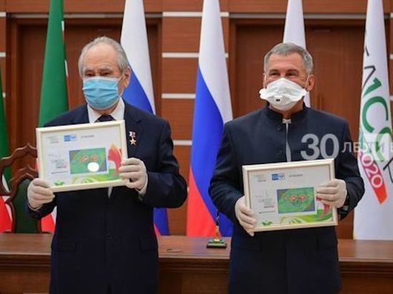 В Татарстане торжественно погасили марку в честь столетия ТАССР